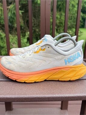 Hoka One One Ahari 6 Nimbus Cloud Running Athletic Sneakers Women’s Size 8
